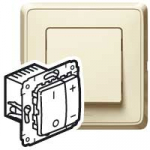 Светорегулятор 500Вт нажимной с/у крем механизм Cariva Legrand (1/10) Светорегулятор 500Вт нажимной с/у крем механизм Cariva Legrand (1/10)