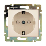 Розетка 1гн с З/К шторки с/у крем механизм 16А Valena DIY Legrand Розетка 1гн с З/К шторки с/у крем механизм 16А Valena DIY Legrand
