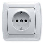 Розетка 1гн с З/К с/у белый 16А Carmen Viko (1/12/120)