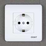 Розетка с заземляющим контактом 16А 250В CHINT (1)