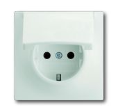 Розетка SCHUKO 16А 250В с крышкой, серия impuls, цвет белый бархат Розетка SCHUKO 16А 250В с крышкой, серия impuls, цвет белый бархат