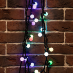 Гирлянда Мультишарики O 17,5 мм, 10 м, черный каучук, 80 LED, цвет RGB Гирлянда Мультишарики O 17,5 мм, 10 м, черный каучук, 80 LED, цвет RGB