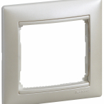 Рамка 1гн жемчуг Valena Legrand (1/10) Рамка 1гн жемчуг Valena Legrand (1/10)