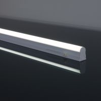 Светодиодный светильник Led Stick Т5 60 см 48led 9W 6500К (1/30) Светодиодный светильник Led Stick Т5 60 см 48led 9W 6500К (1/30)
