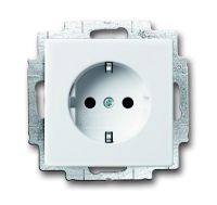 Розетка SCHUKO 16А 250В, с LED подсветкой, future/solo, альпийский белый Розетка SCHUKO 16А 250В, с LED подсветкой, future/solo, альпийский белый