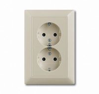 Розетка ABB Basic 55 2-мест. моноблок с рамкой с З/К скр. уст-ки16А 220-250В IP20 шампань