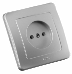 Розетка HEGEL 1-мест. в сборе с корпусом без З/К скр. уст-ки16А 220-250В IP20 серебро Розетка HEGEL 1-мест. в сборе с корпусом без З/К скр. уст-ки16А 220-250В IP20 серебро