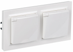 Блок 1гн с З/К с крыш. шторки + 1гн с З/К с крыш. шторки с/у белый в сборе 16А IP44 РСбш10-3-44-БрБ BRITE IEK (1/5/50)